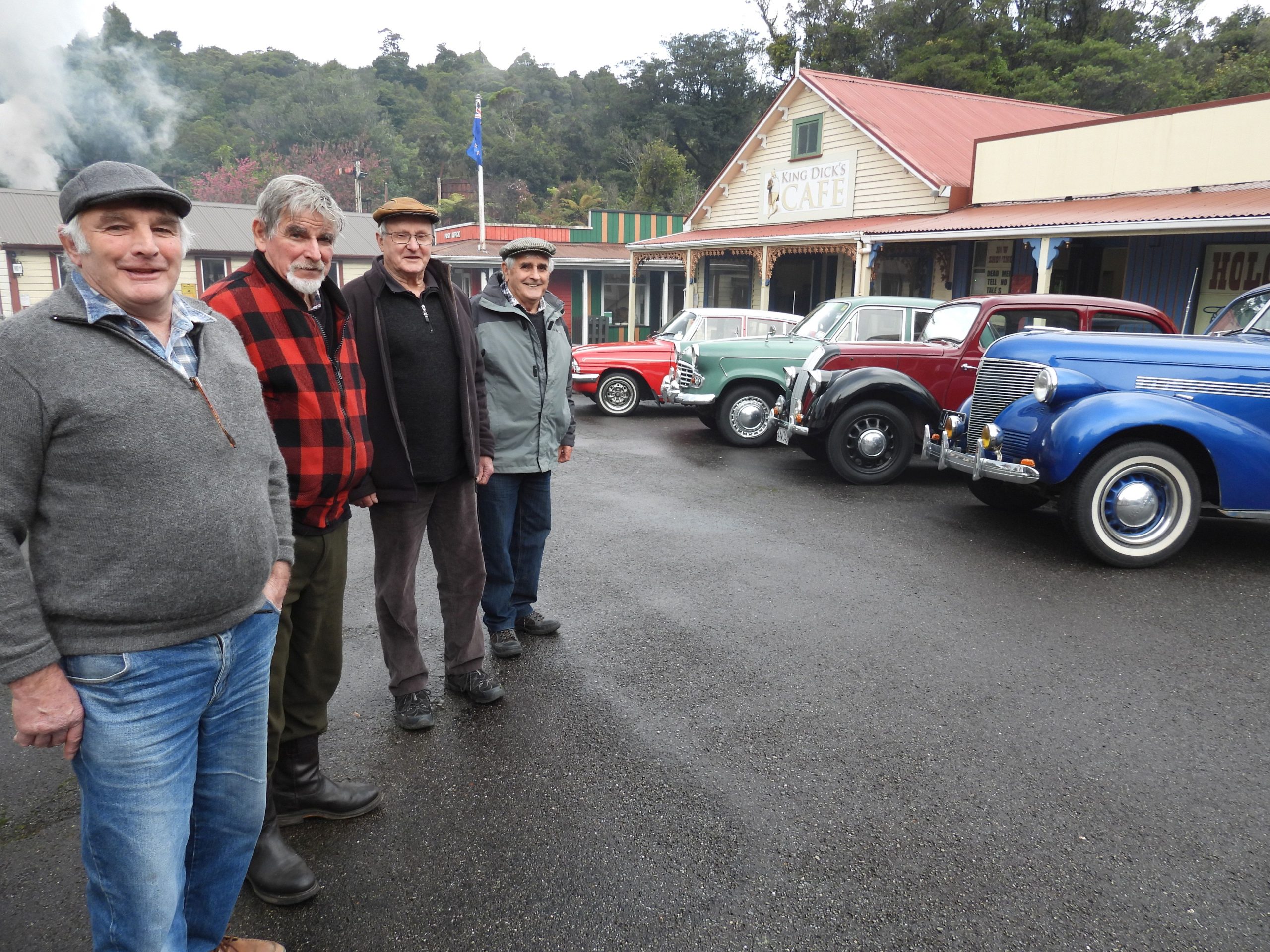 Vintage cars ready for Daffodil Rally Greymouth Star