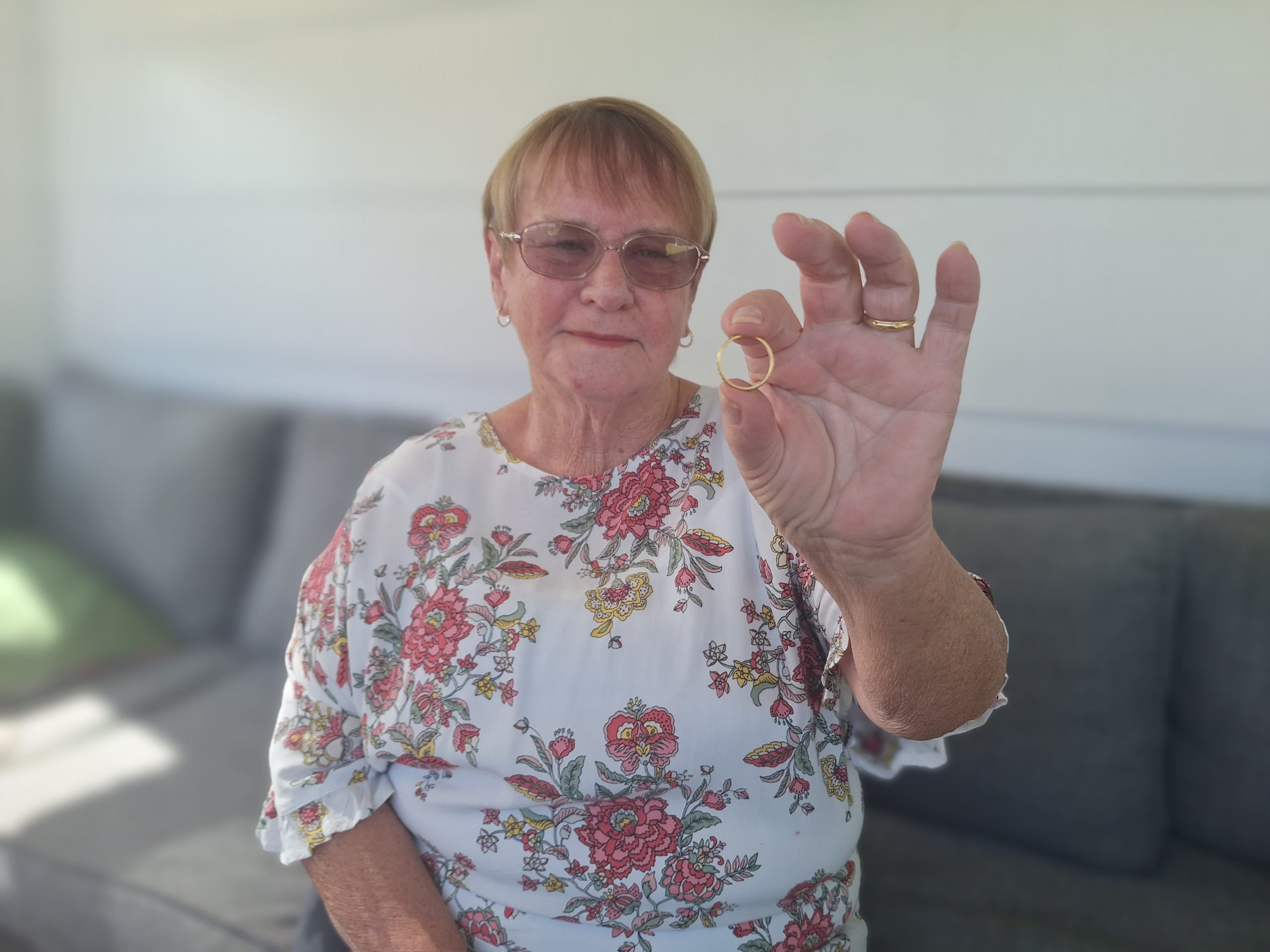 Boy finds ring missing for 65 years - Greymouth Star