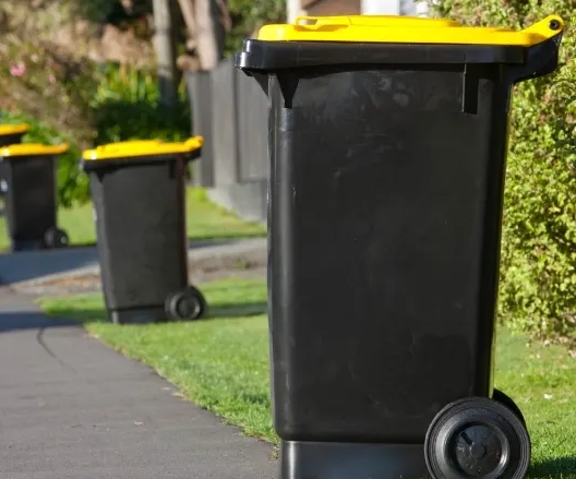 Rogue rubbish truck in mayor's sights - Greymouth Star