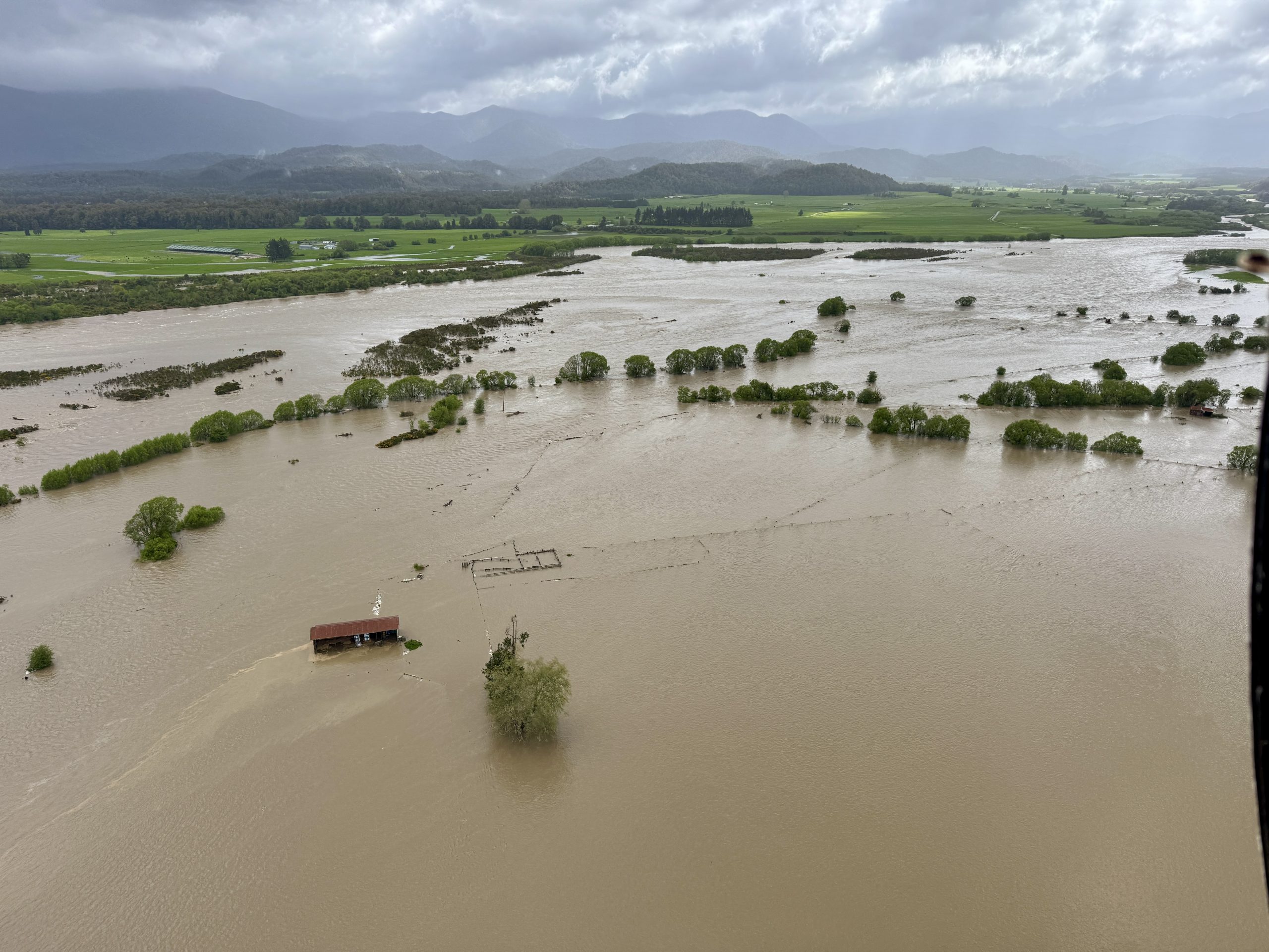 Grey Valley awash as river rises quickly - Greymouth Star