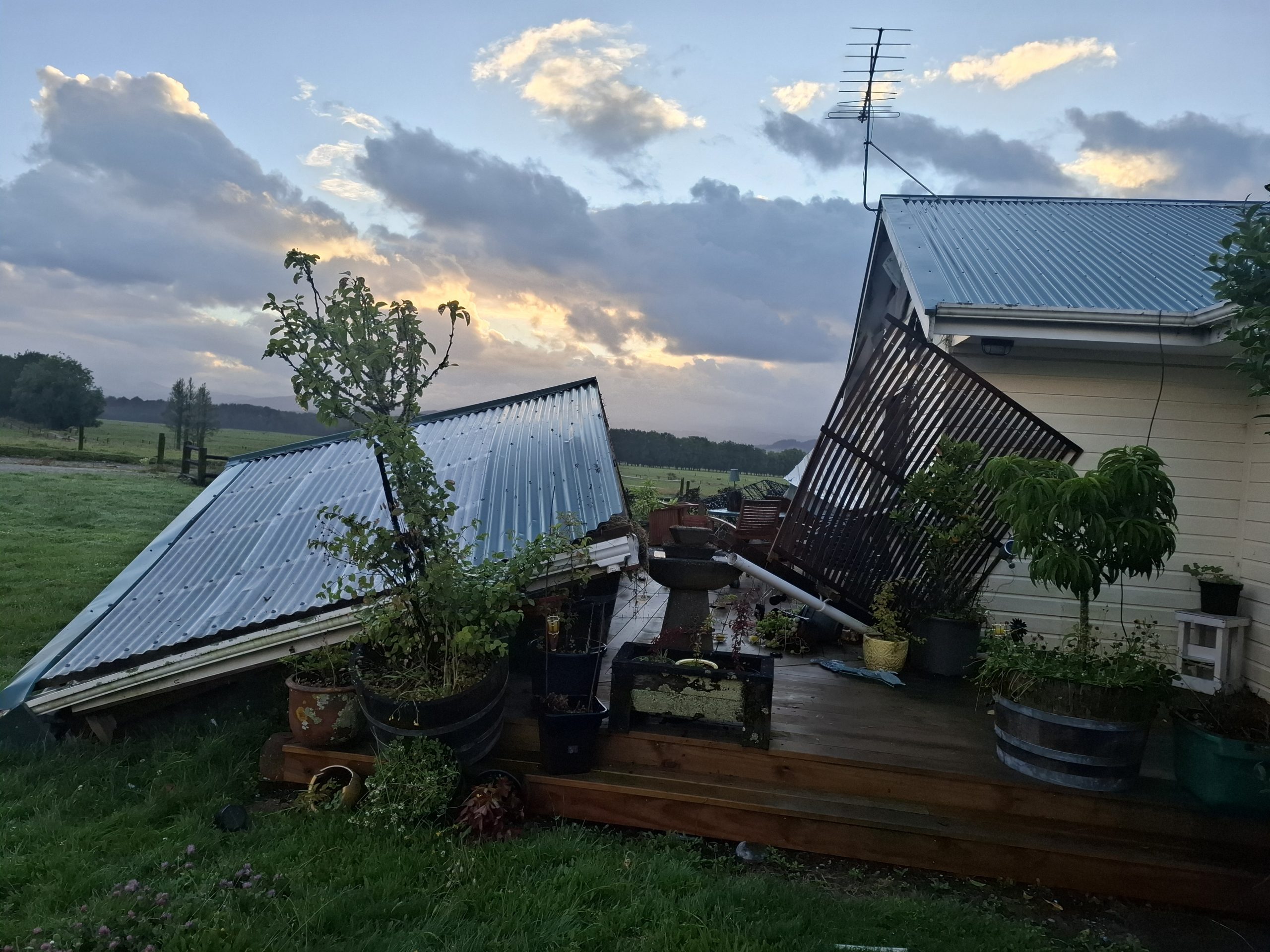 Coast home hit by twister - Greymouth Star